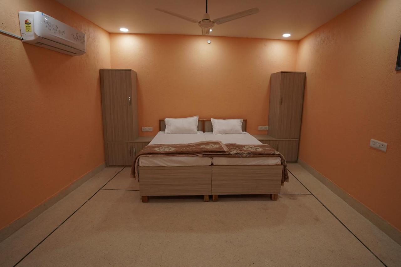 Abhayam Ashram Hotell Rishīkesh Eksteriør bilde